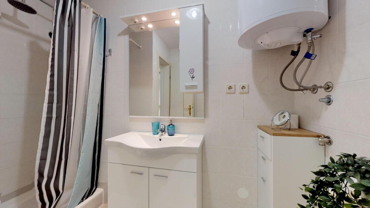 Emily Deluxe Superior 5 Star Studio Apartment, Your Piece Of Heaven With Sea & Park View Novigrad Istria Exterior foto
